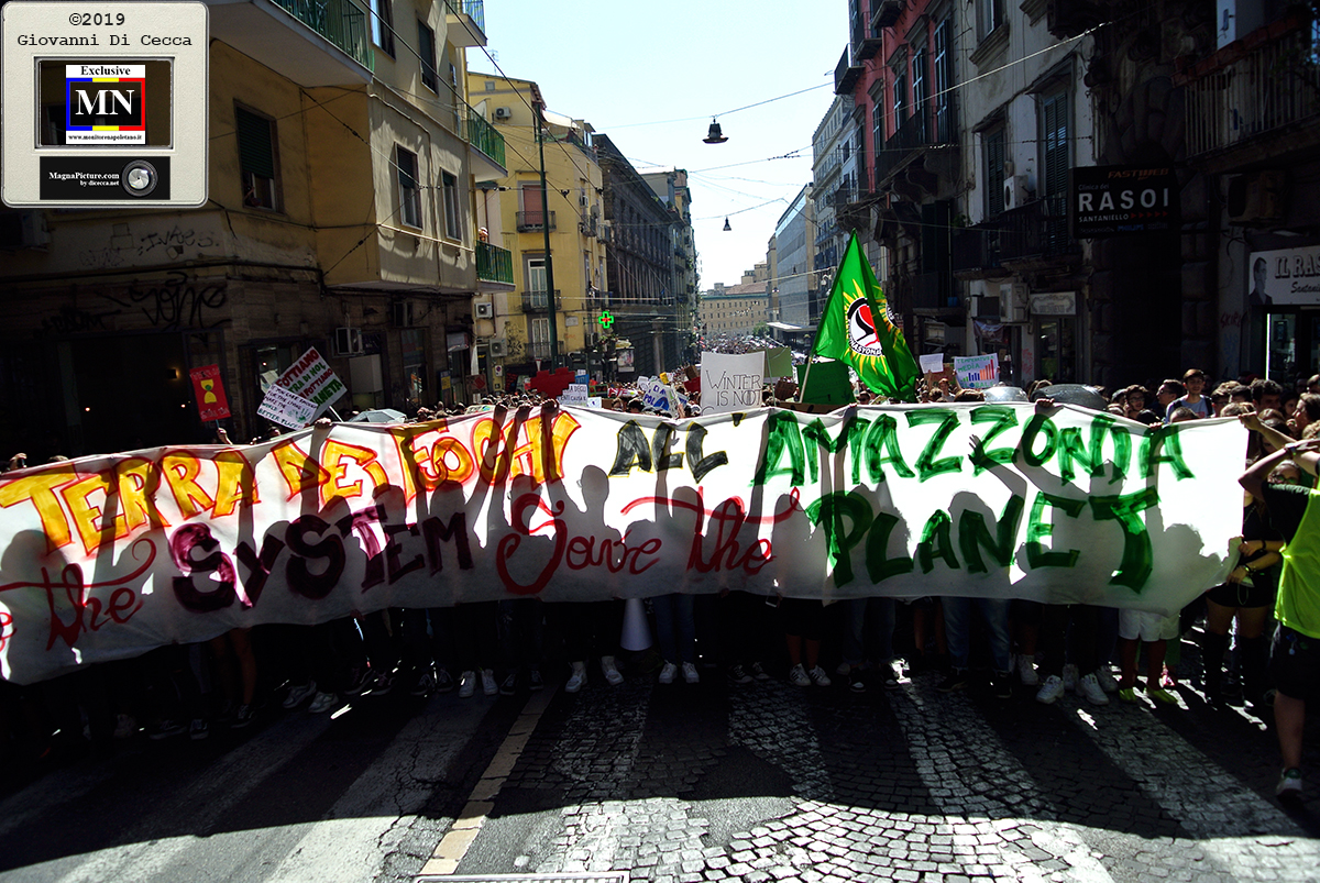Napoli – #Fridayforfutre tutti insieme per evitare il Climate Change